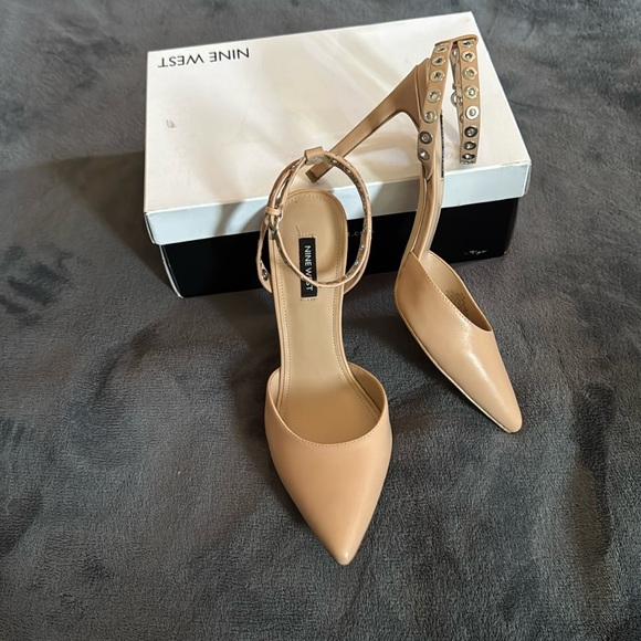 Nine West Timia in Light Natural 9.5 - Picture 1 of 4